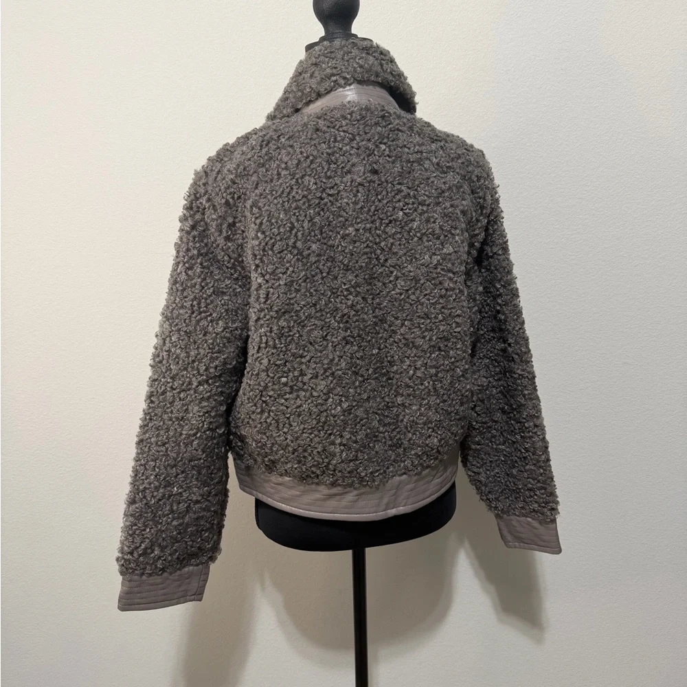 🔥SALE🔥NWT Gabrielle Union Gray Teddy Jacket W2